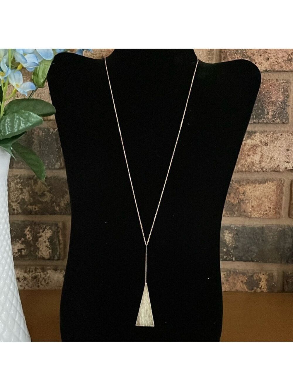 SEREFINA Sultry Triangle Y-Necklace